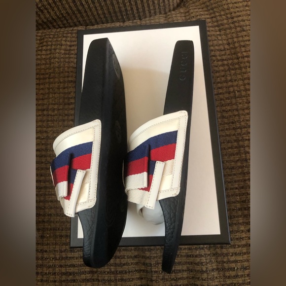 Gucci Satin slides with Sylvie bow - Picture 6 of 14